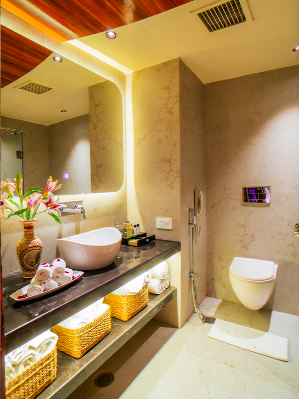Royal Room 5