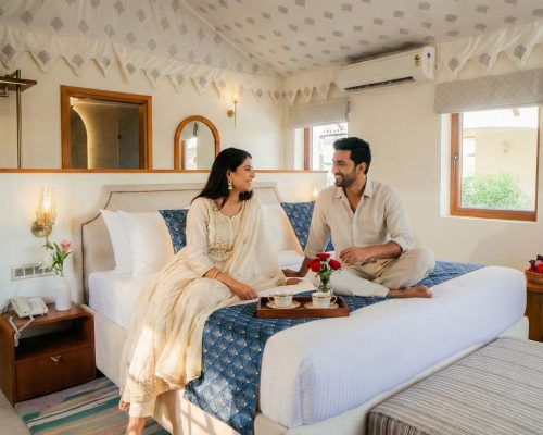 Love in Jaisalmer hits different golden sunsets, slow conversations, and a little palace-time th (3)
