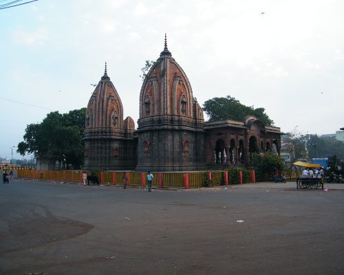 1280px-Indore_Krishnapura_Chhatri